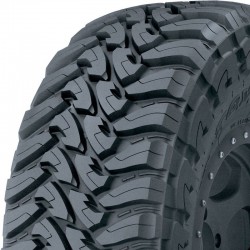 37x13.5R17 TOYO OPEN COUNTRY M/T Close Up